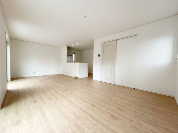 府中市浅間町4丁目 新築戸建 B号棟 リビング