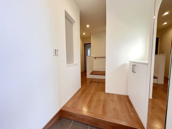 府中市分梅町3丁目 戸建 玄関