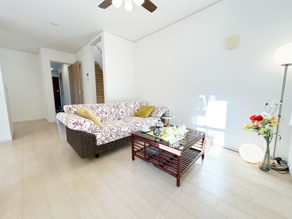 四谷4丁目 戸建 リビング