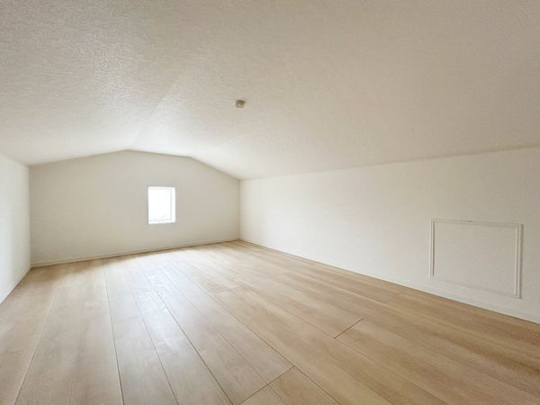 府中市日新町4丁目 5号棟 収納