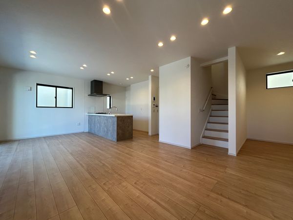 府中市南町1丁目 新築戸建1号棟 同仕様画像 (リビング)