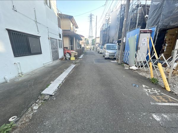 府中市武蔵台1丁目 新築戸建 2号棟 前面道路含む外観