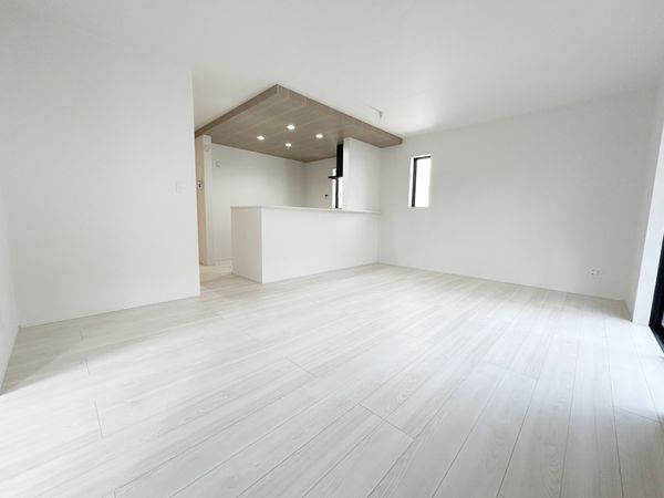 府中市小柳町4丁目 1号棟 リビング 府中市小柳町4丁目 1号棟 リビング