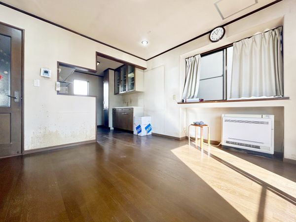 府中市是政3丁目 戸建 リビング