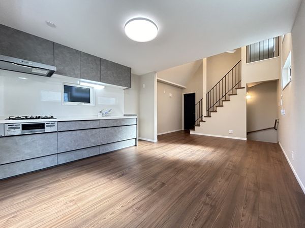 府中市紅葉丘1丁目 戸建 B号棟 リビング