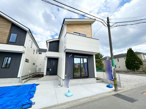 府中市朝日町1丁目 新築戸建 4号棟 前面道路含む外観 府中市朝日町1丁目 新築戸建 4号棟 前面道路含む外観