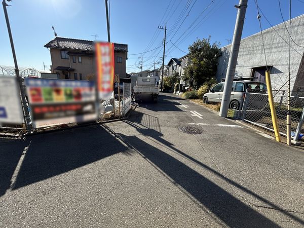 府中市若松町四丁目 B号棟 前面道路含む外観 前面道路含む外観