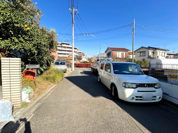 府中市若松町四丁目 B号棟 前面道路含む外観 前面道路含む外観