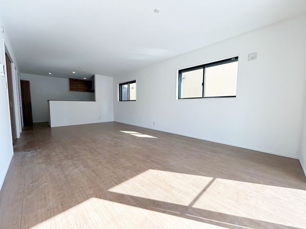 府中市日新町1丁目 新築戸建 リビング