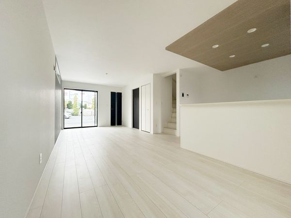 府中市四谷6丁目 戸建 1号棟 リビング