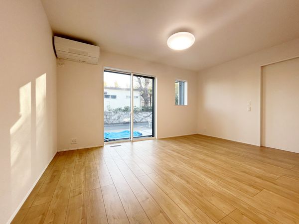 府中市四谷2丁目 戸建 3号棟 リビング