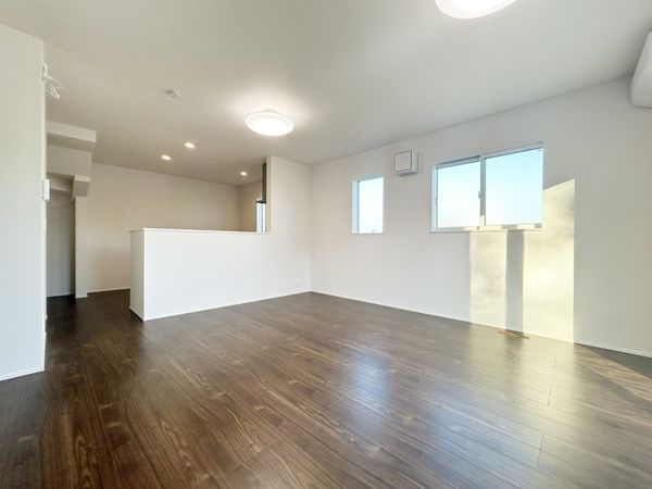 府中市四谷2丁目 戸建 4号棟 リビング