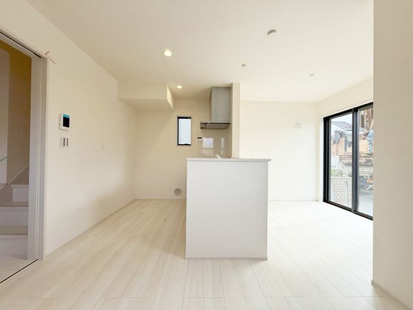 府中市若松町3丁目 新築戸建 リビング