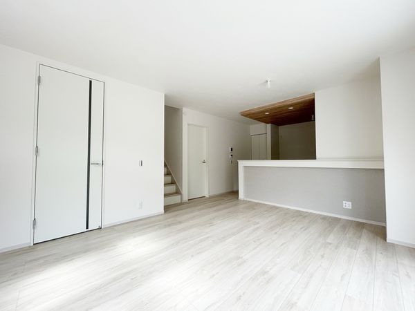 府中市小柳町2丁目 新築戸建 1号棟 リビング