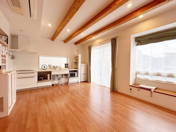 府中市朝日町1丁目 戸建 リビング