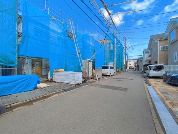 府中市西府町3丁目 新築戸建 C号棟 前面道路含む外観