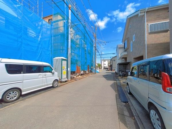府中市西府町3丁目 新築戸建 E号棟 前面道路含む外観