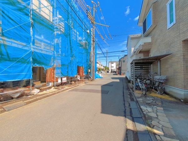 府中市西府町3丁目 新築戸建 F号棟 前面道路含む外観