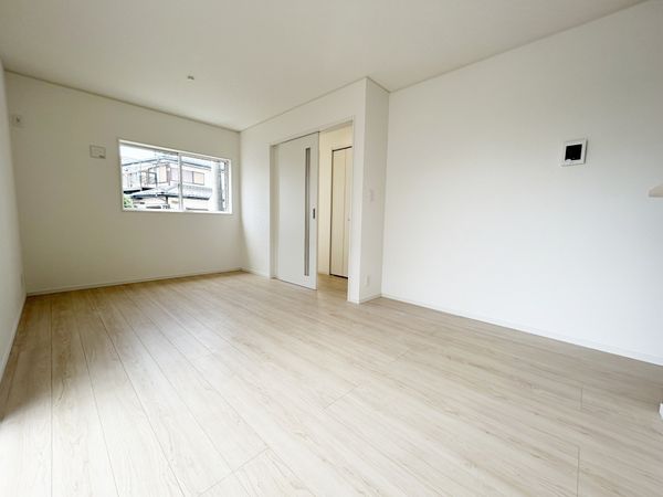 府中市小柳町1丁目 新築戸建 1号棟 リビング