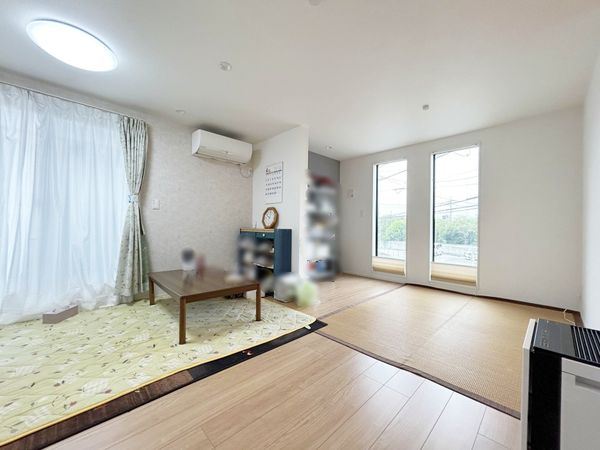 府中市小柳町2丁目 戸建 リビング