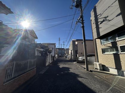 府中市栄町1丁目 新築戸建 前面道路含む外観 前面道路含む外観