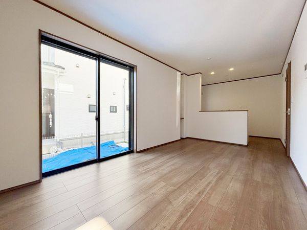 府中市南町3丁目 新築戸建1号棟 リビング