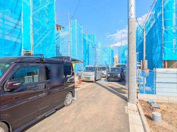 府中市西府町1丁目 新築戸建 2号棟 前面道路含む外観 府中市西府町1丁目 新築戸建 2号棟 前面道路含む外観