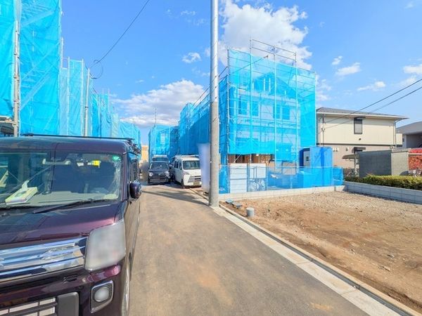 府中市西府町1丁目 新築戸建 4号棟 前面道路含む外観 府中市西府町1丁目 新築戸建 4号棟 前面道路含む外観
