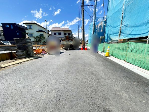 府中市四谷5丁目 新築戸建 C号棟 前面道路含む外観 府中市四谷5丁目 新築戸建 C号棟 前面道路含む外観