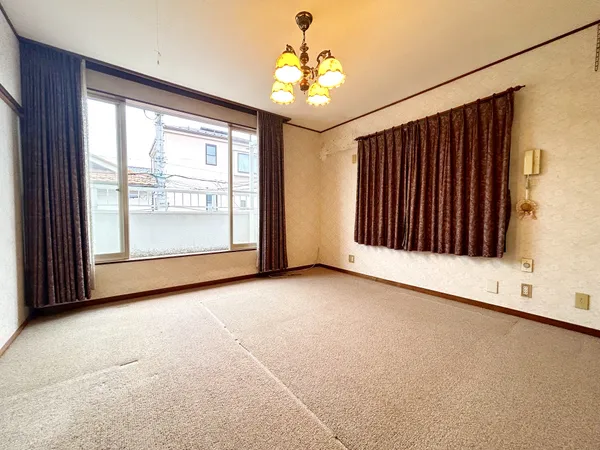 家具・調度品は物件価格には含まれません。