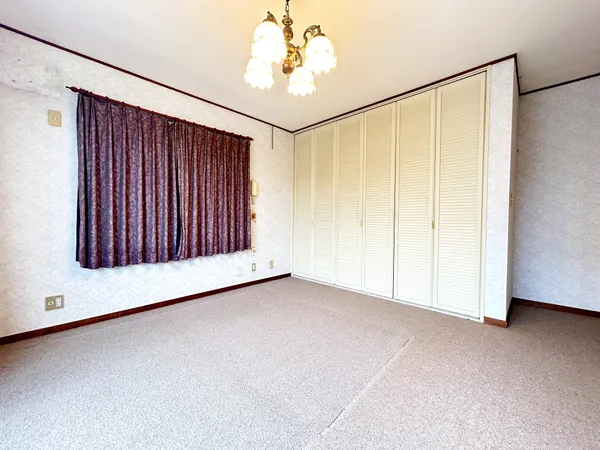 家具・調度品は物件価格には含まれません。