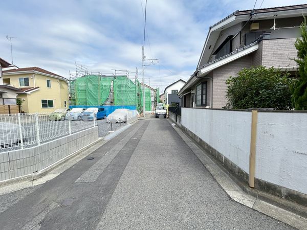 府中市小柳町5丁目 新築戸建 6号棟 前面道路含む外観 府中市小柳町5丁目 新築戸建 6号棟 前面道路含む外観