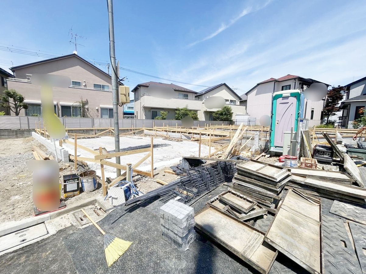 前面道路含む外観