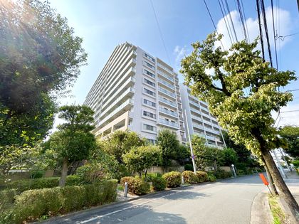 エフユニバース 外観