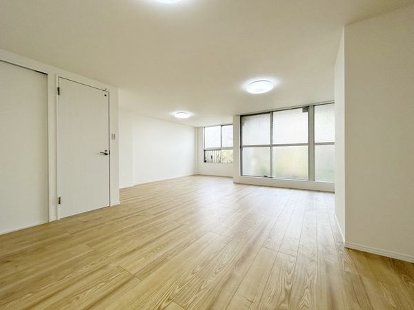 府中コーポラス リビング