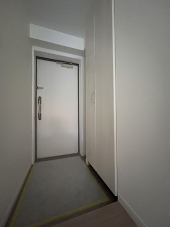 アイディーコート府中 玄関