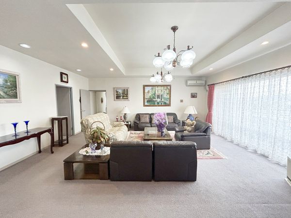 ビューパレー向陽台 リビング