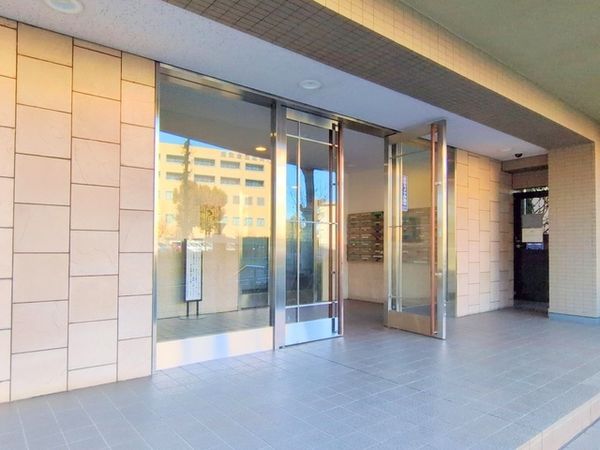 モナージュ府中白糸台 エントランス