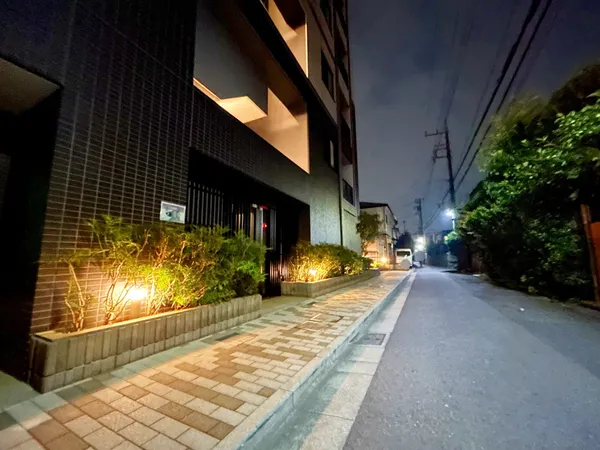 マンション前面道路