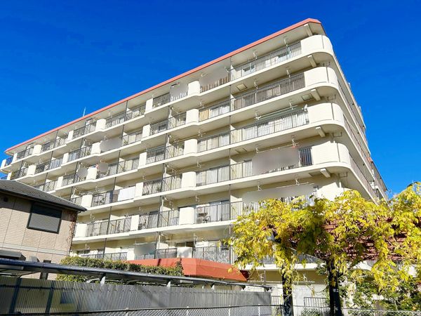 コープ野村府中是政 外観