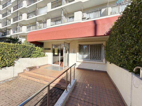 コープ野村府中是政 エントランス