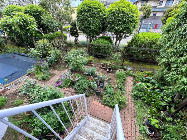 日商岩井府中マンション 庭 日商岩井府中マンション 庭