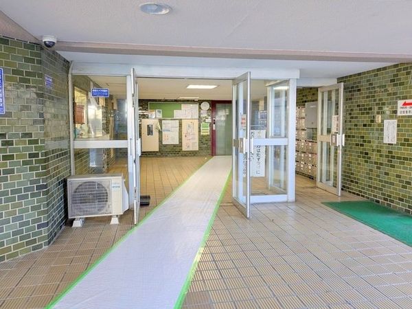 ライオンズマンション府中 エントランス エントランス