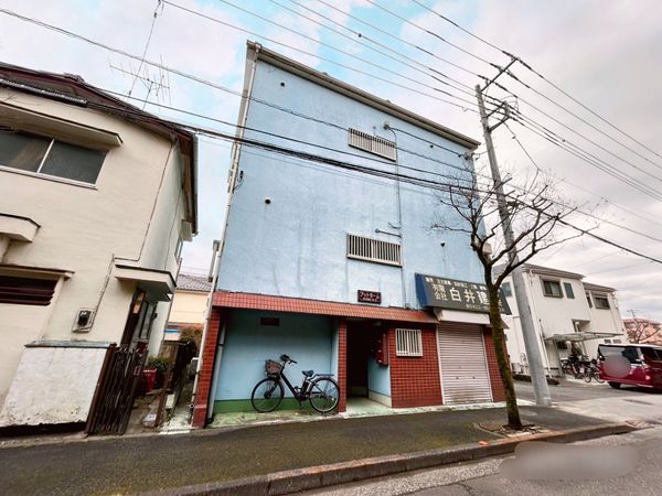 府中市是政2丁目 一棟アパート 前面道路含む外観