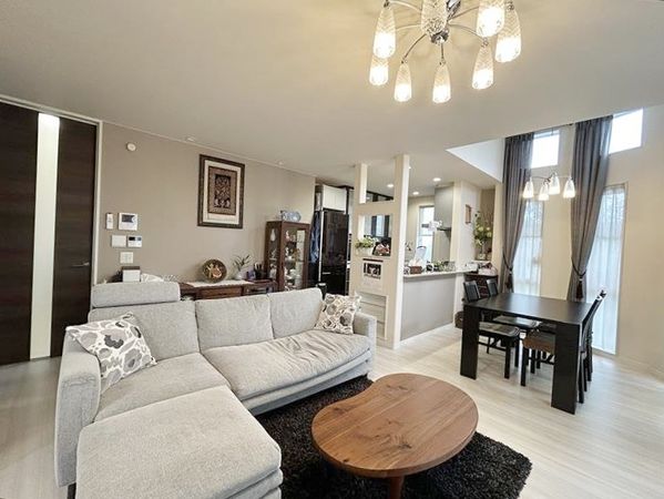 調布市若葉町3丁目 戸建 リビング 調布市若葉町3丁目 戸建 リビング