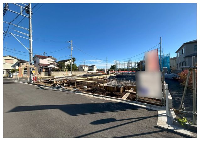 前面道路含む外観