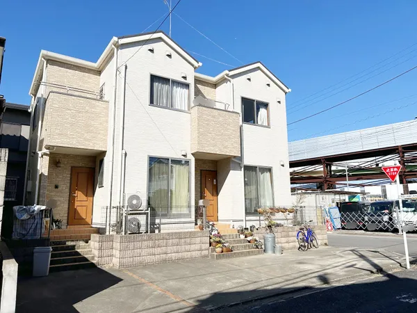第一種低層住居専用地域内の閑静な住宅街