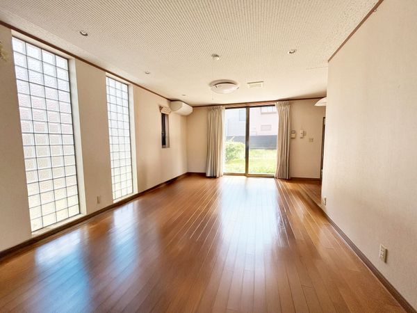 調布市西つつじケ丘4丁目 戸建 リビング 調布市西つつじケ丘4丁目 戸建 リビング