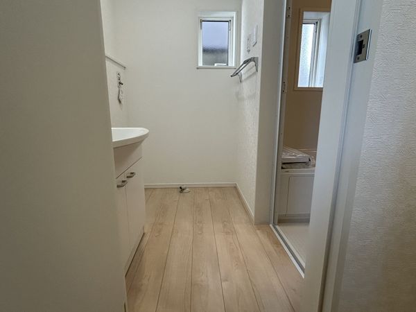 調布市若葉町3丁目 新築戸建 リビング