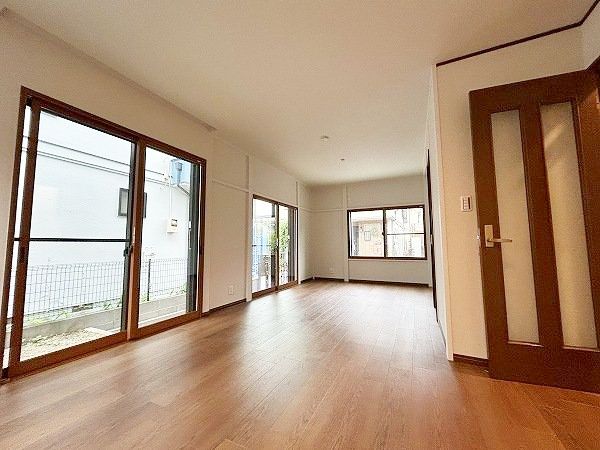 三鷹市中原4丁目 中古戸建 リビング 三鷹市中原4丁目 中古戸建 リビング